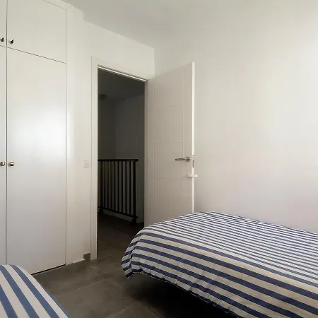 Comfortable In Puerto Del Carmen With Swimming Pool Apartment *